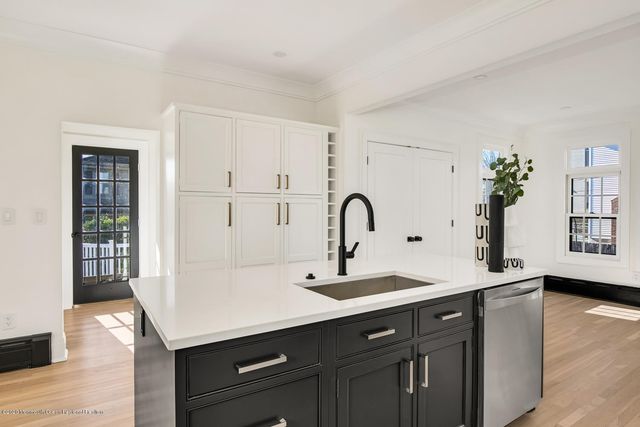 23 Lincoln Avenue MAIN HOUSE, Rumson, NJ 07760