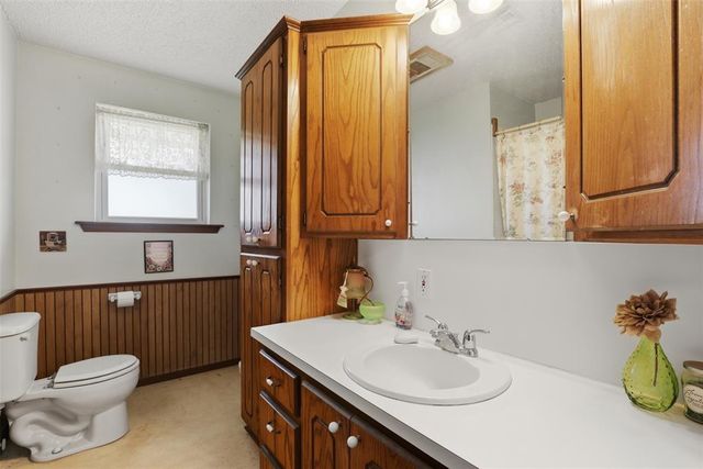 15132 SW 74th Street, Mustang, OK 73064