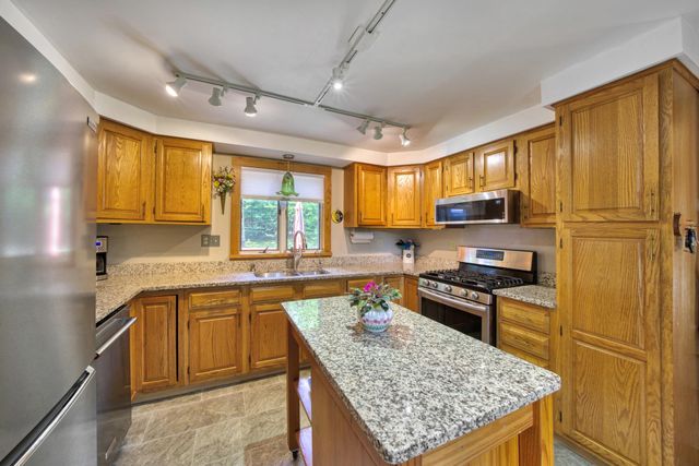 22 Pine Ridge Road, Sunapee, NH 03782