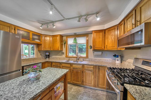 22 Pine Ridge Road, Sunapee, NH 03782