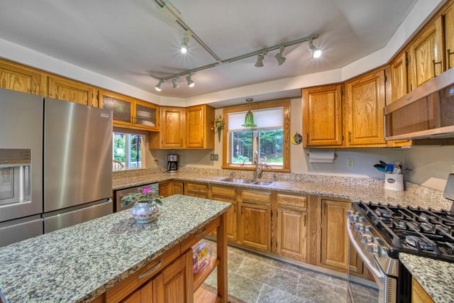 22 Pine Ridge Road, Sunapee, NH 03782