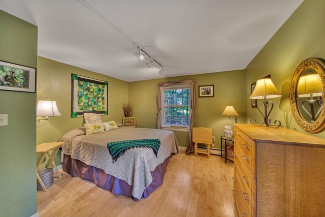 22 Pine Ridge Road, Sunapee, NH 03782