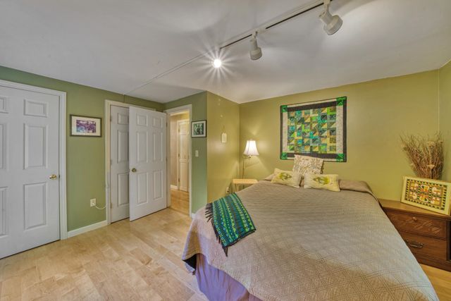 22 Pine Ridge Road, Sunapee, NH 03782