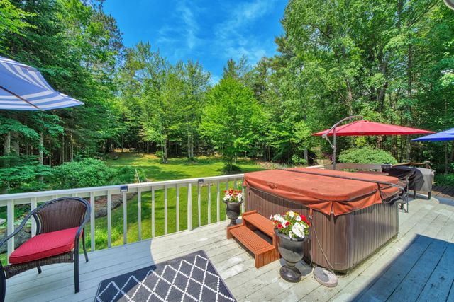 22 Pine Ridge Road, Sunapee, NH 03782
