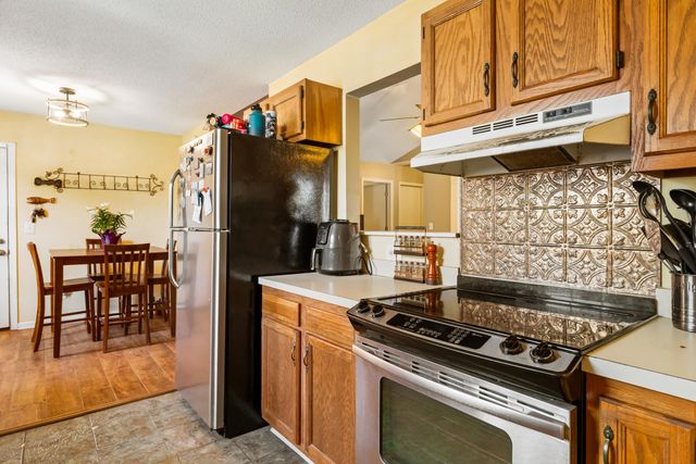 1147 Landsdowne Drive, Charleston, SC 29412