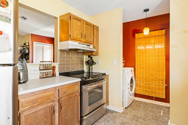 1147 Landsdowne Drive, Charleston, SC 29412