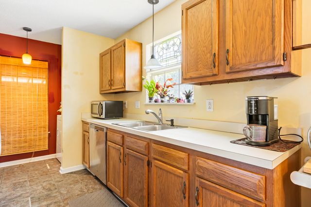1147 Landsdowne Drive, Charleston, SC 29412