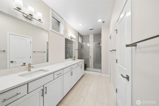 19110 Trilogy Parkway E, Bonney Lake, WA 98391