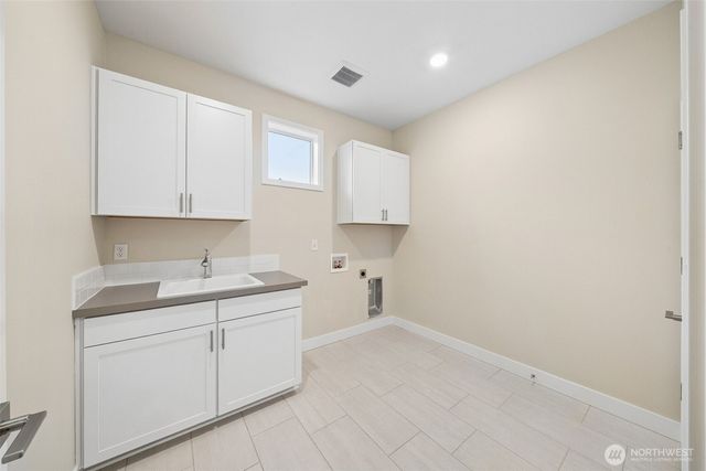 19110 Trilogy Parkway E, Bonney Lake, WA 98391