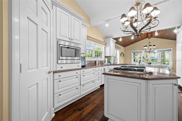 6305 BURNING TREE DRIVE, Seminole, FL 33777