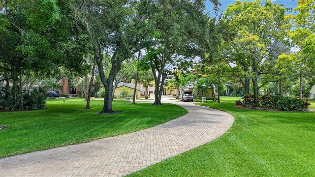 6305 BURNING TREE DRIVE, Seminole, FL 33777