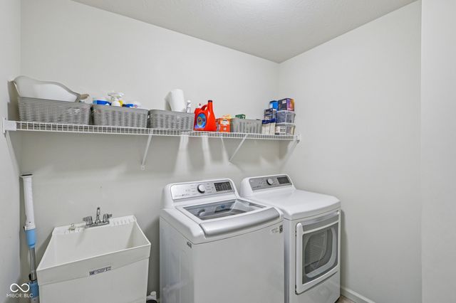 6657 Shooting Star Drive, Whitestown, IN 46075