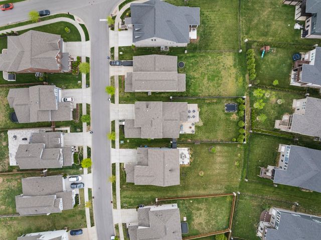 3421 Milford Dr, Thompsons Station, TN 37179