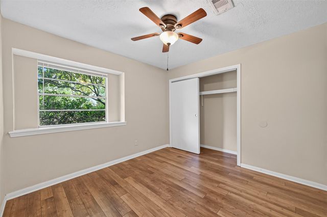 2154 Oak Shores Drive, Houston, TX 77339