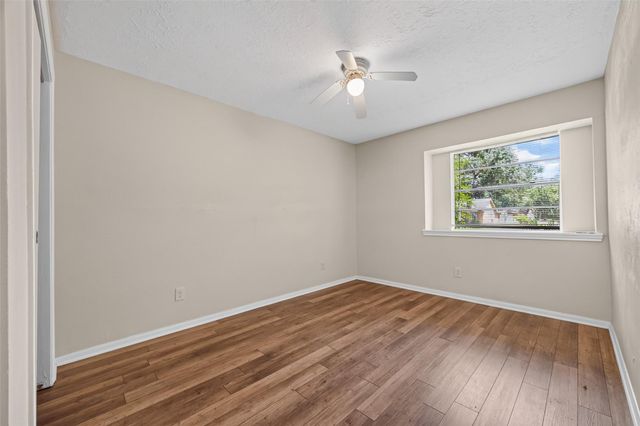 2154 Oak Shores Drive, Houston, TX 77339