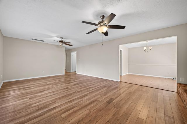 2154 Oak Shores Drive, Houston, TX 77339