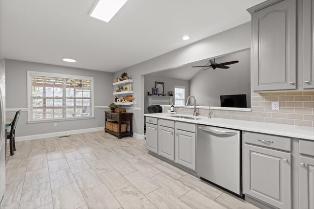 8934 Sunridge Drive, Ooltewah, TN 37363