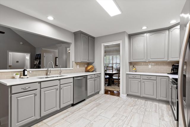 8934 Sunridge Drive, Ooltewah, TN 37363