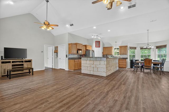 1654 Ranger Highway, Weatherford, TX 76088