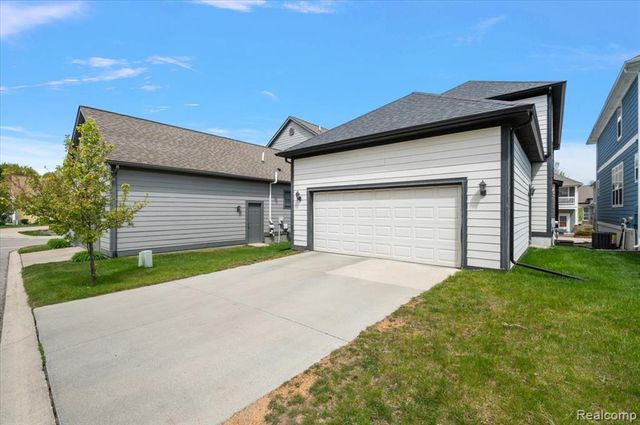3878 Andover Avenue, Auburn Hills, MI 48326