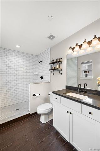 3878 Andover Avenue, Auburn Hills, MI 48326