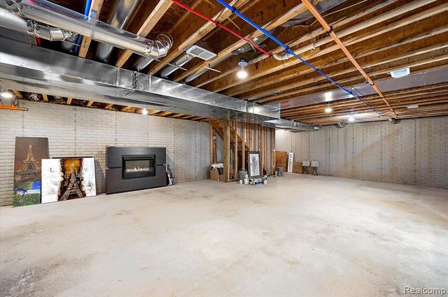 3878 Andover Avenue, Auburn Hills, MI 48326