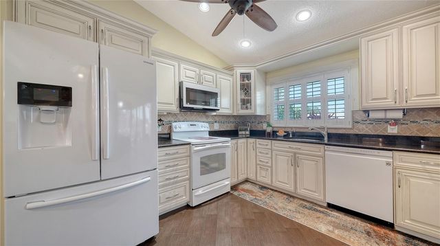 4131 SALERNES AVENUE 3051, Sarasota, FL 34233