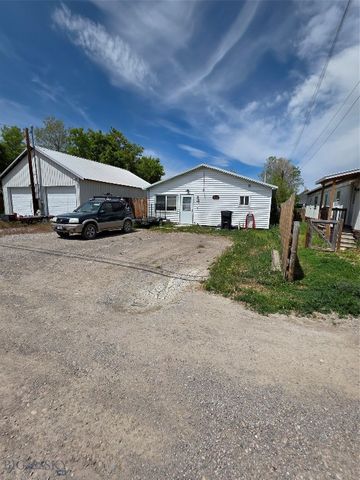 652 Kentucky, Dillon, MT 59725