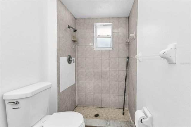 1140 VICTORIA AVENUE, Port Charlotte, FL 33948