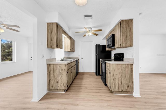 1140 VICTORIA AVENUE, Port Charlotte, FL 33948