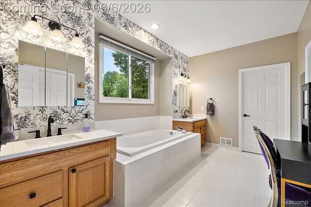 5768 Bellshire Lane, Independence Charter Township, MI 48346