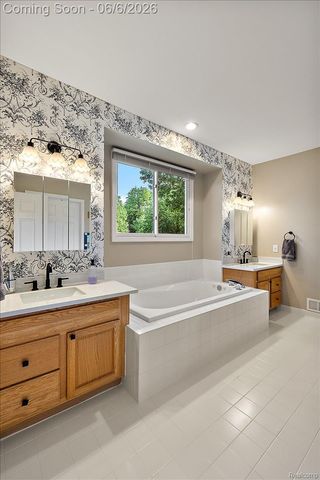 5768 Bellshire Lane, Independence Charter Township, MI 48346