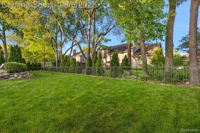 5768 Bellshire Lane, Independence Charter Township, MI 48346