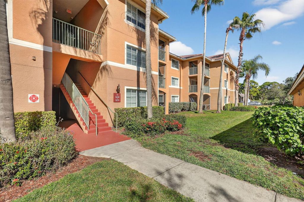 3662 NW Adriatic Lane, Jensen Beach, FL 34957