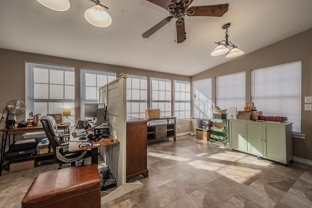 202 S Tower Street, Weatherford, TX 76086