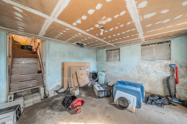 202 S Tower Street, Weatherford, TX 76086