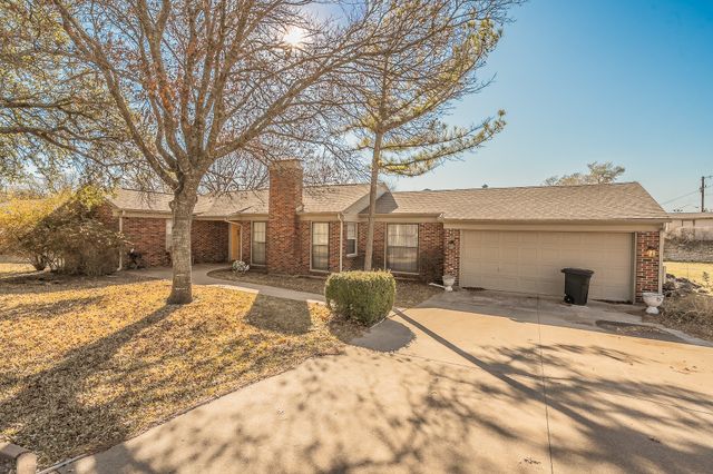 202 S Tower Street, Weatherford, TX 76086