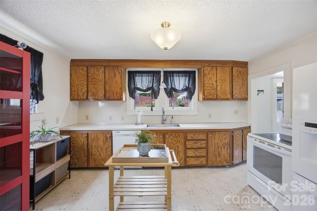 114 York Avenue, Kannapolis, NC 28083