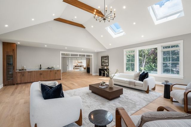 53 Crestview Rd, Belmont, MA 02478