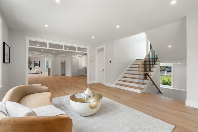 53 Crestview Rd, Belmont, MA 02478