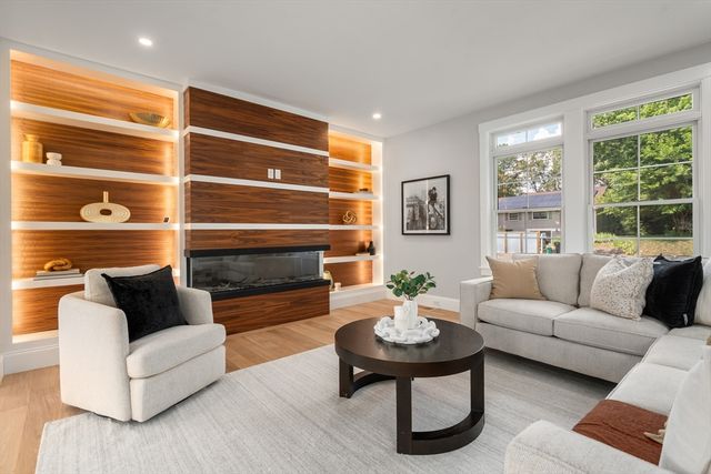 53 Crestview Rd, Belmont, MA 02478