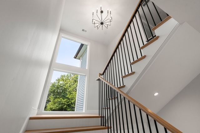 53 Crestview Rd, Belmont, MA 02478