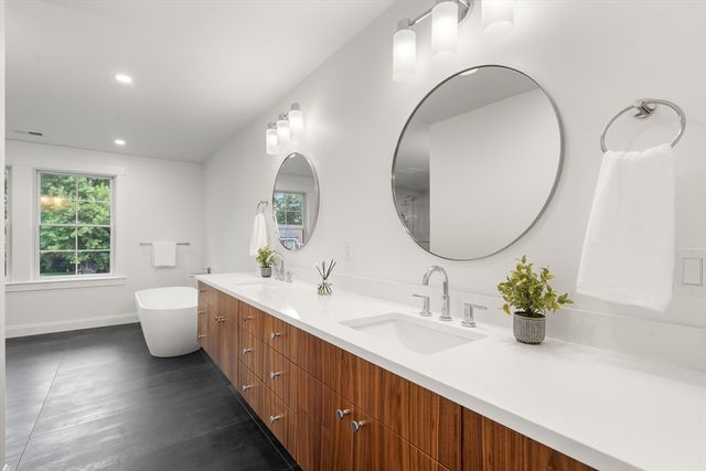 53 Crestview Rd, Belmont, MA 02478