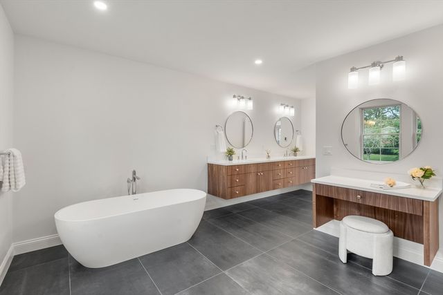 53 Crestview Rd, Belmont, MA 02478