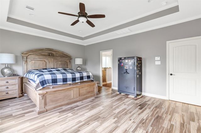 1911 Papoose Trail, Crosby, TX 77532