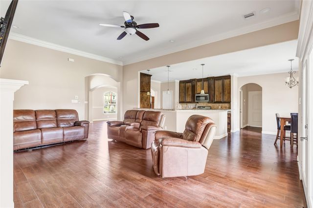 1911 Papoose Trail, Crosby, TX 77532