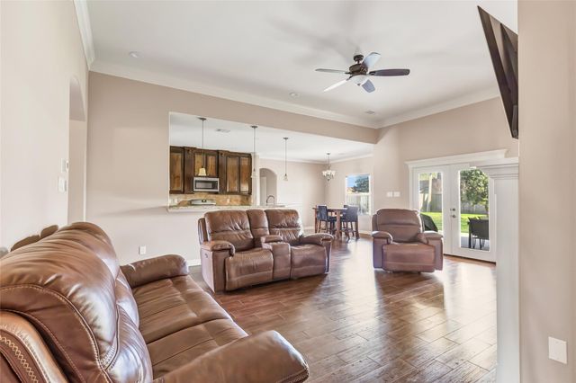 1911 Papoose Trail, Crosby, TX 77532