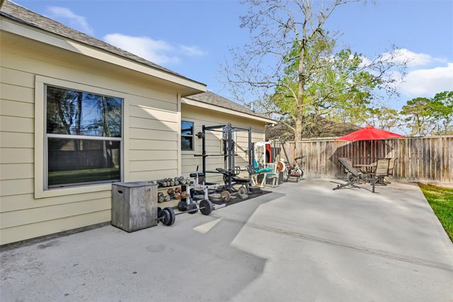 1911 Papoose Trail, Crosby, TX 77532