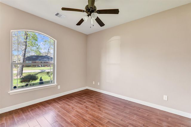 1911 Papoose Trail, Crosby, TX 77532