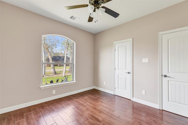 1911 Papoose Trail, Crosby, TX 77532